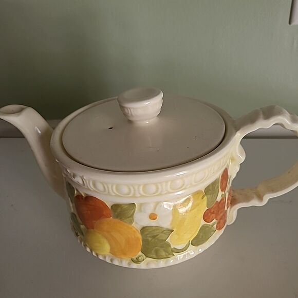 Metlox Teapot  - Picture 3 of 9
